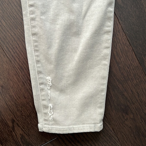 J Brand Ladies size 30 distressed jeans, light grey - Picture 2 of 9